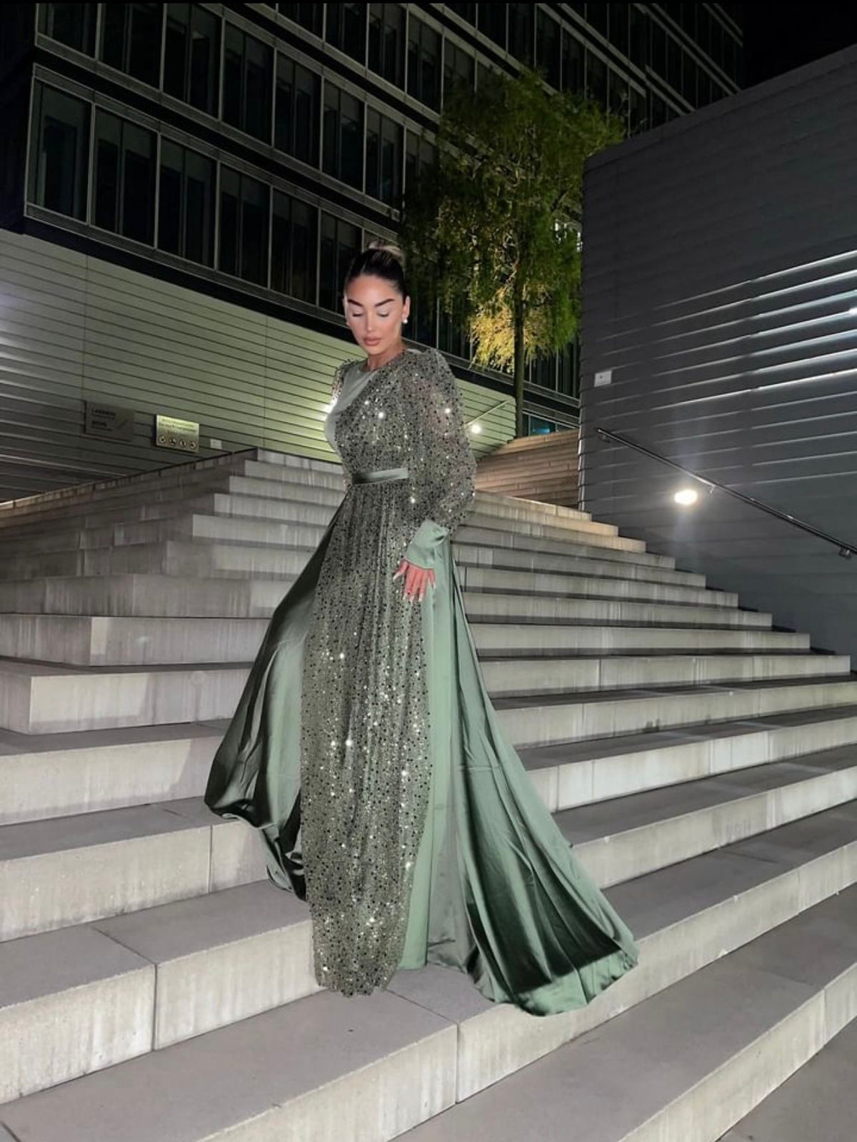 Langarm-Paillettenkleid in Khaki