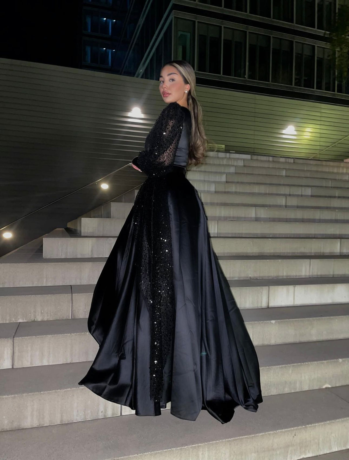Langarm-Paillettenkleid in Schwarz