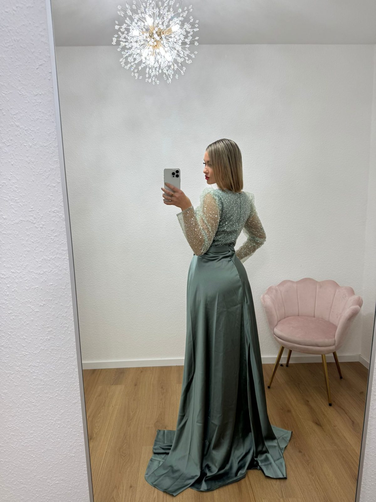 Satin Kleid in mint ton – Bild 3