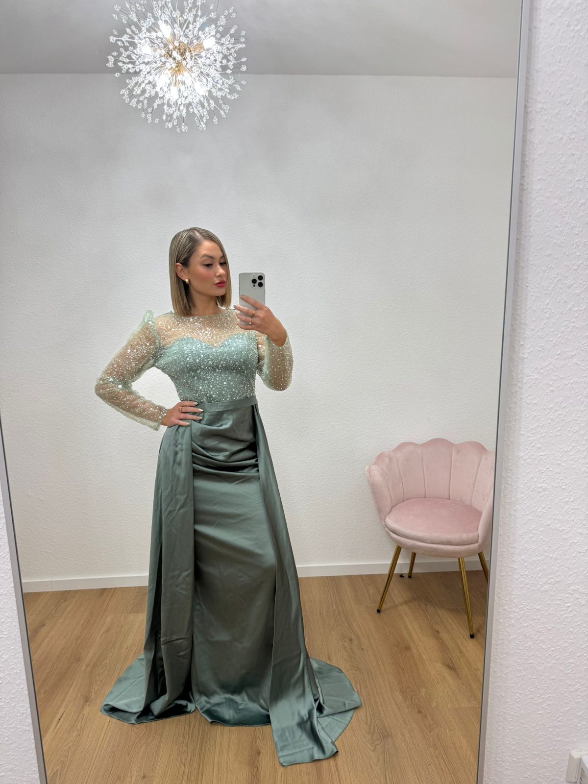 Satin Kleid in mint ton – Bild 5