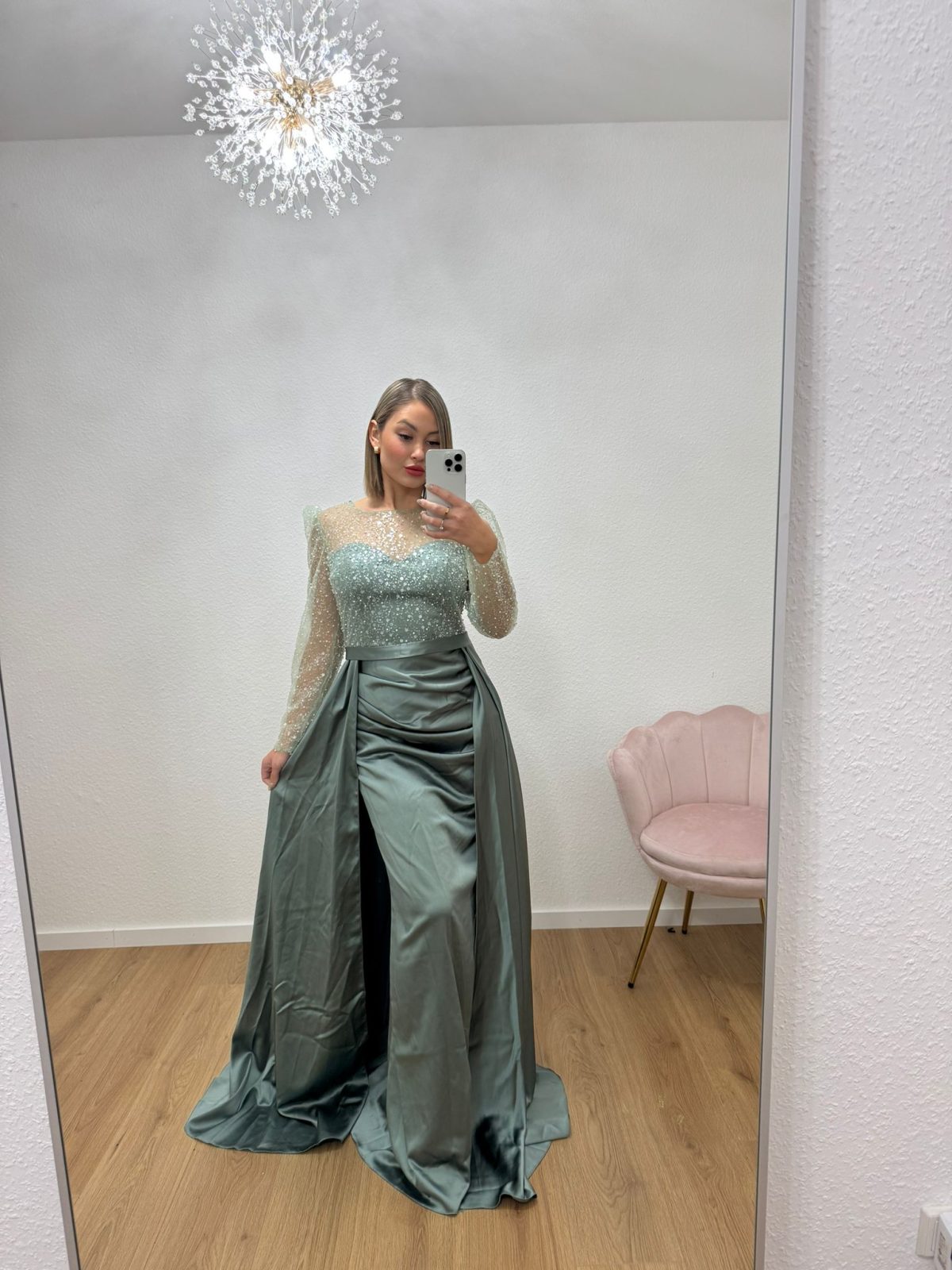 Satin Kleid in mint ton – Bild 2