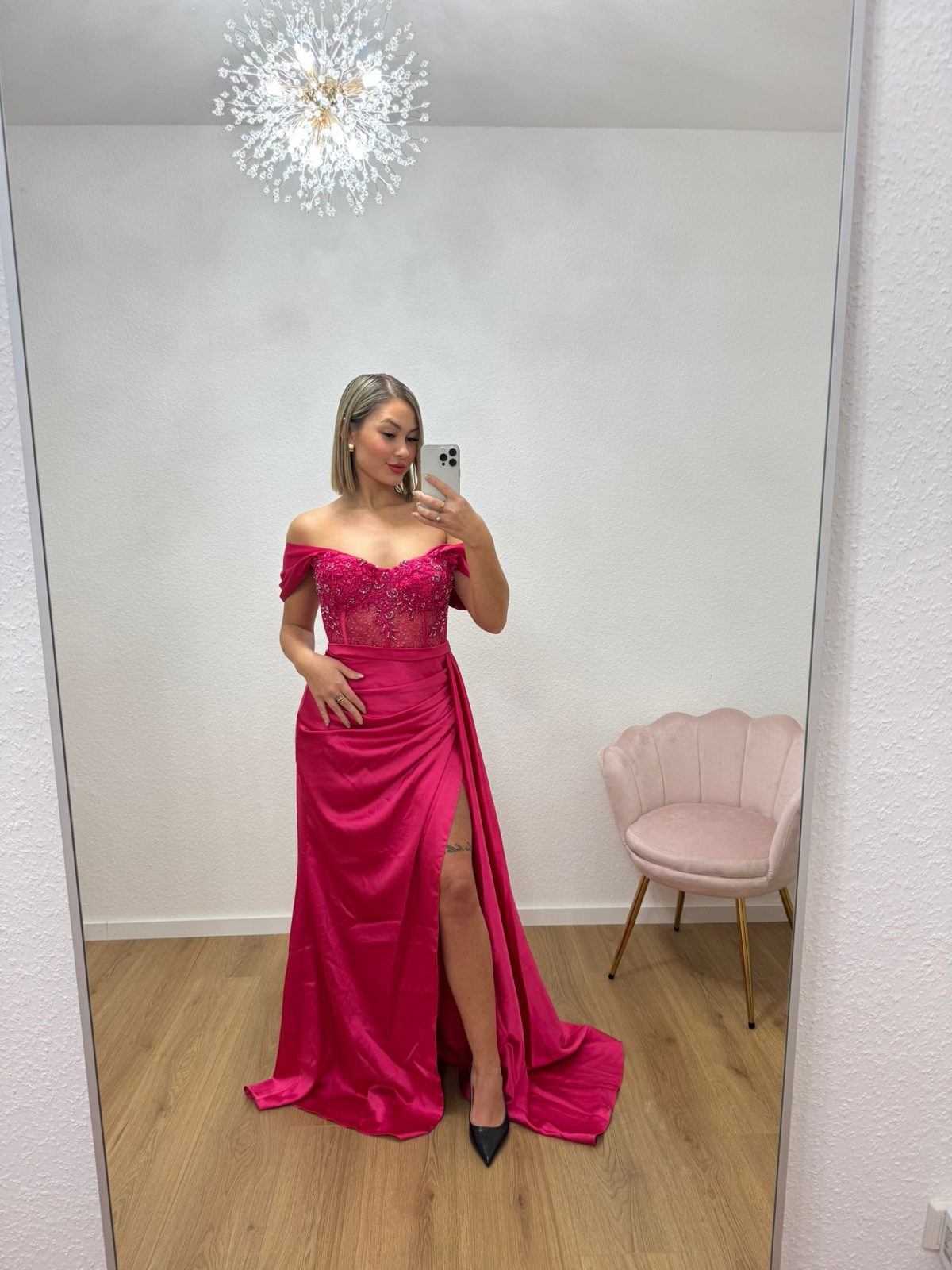 Perlen Kleid in hell Pink