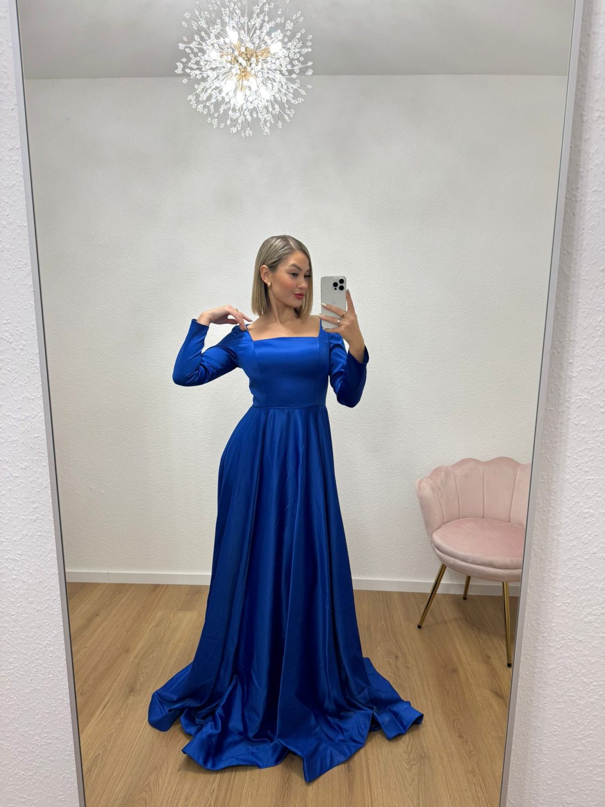 Satin Kleid in hell Blau - Image 4