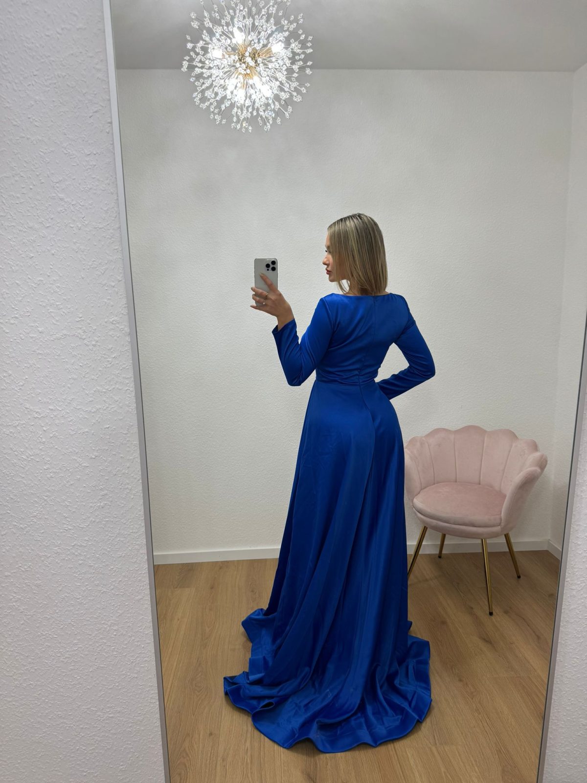 Satin Kleid in hell Blau - Image 3