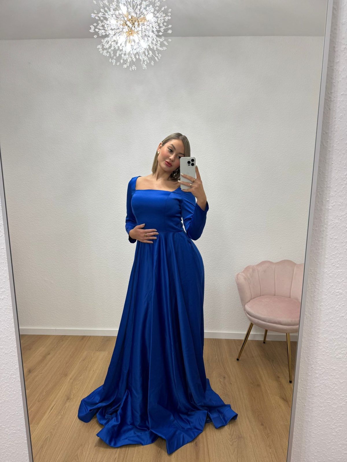 Satin Kleid in hell Blau