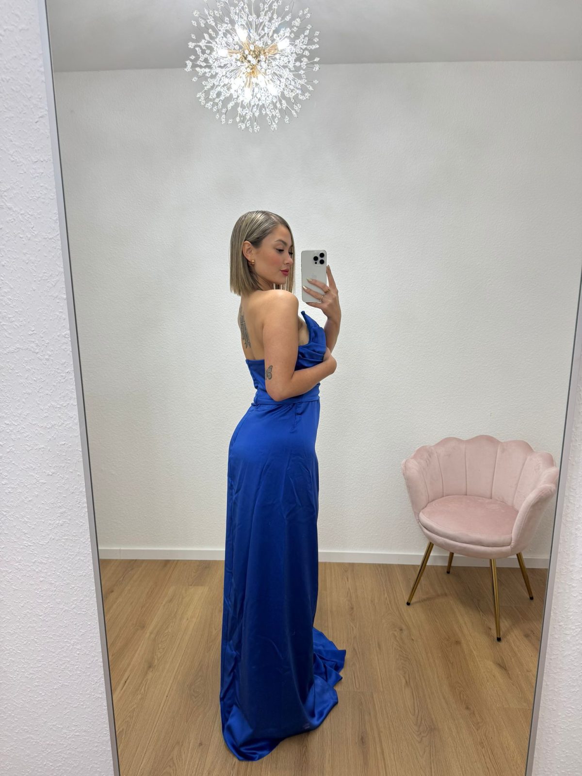 Satin Kleid in blau – Bild 5